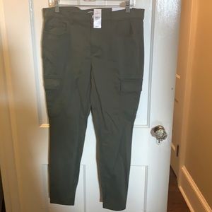 NWT LOFT legging pant in dark green.